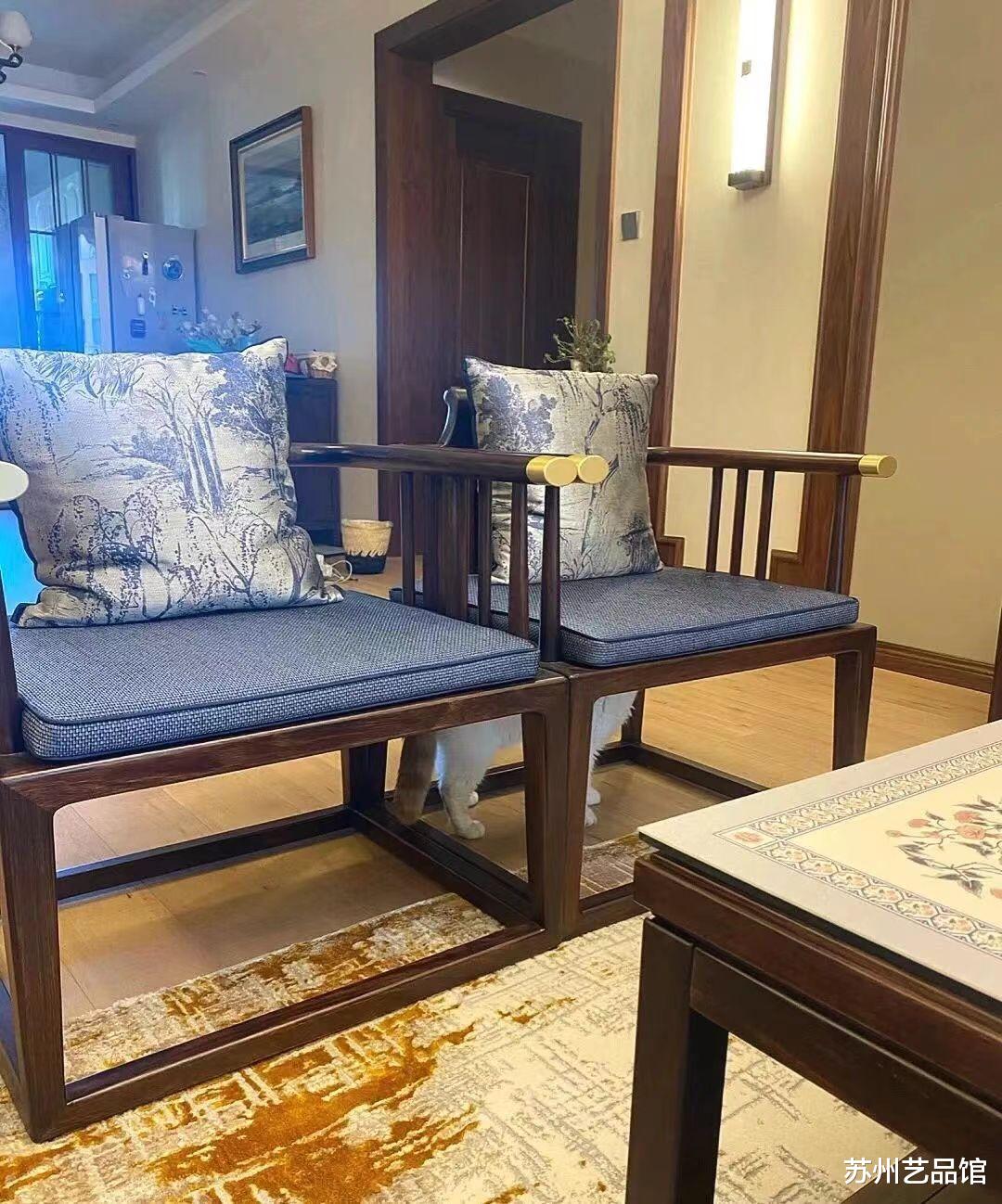 新中式简洁优雅,深邃中浸透着清丽与隽秀