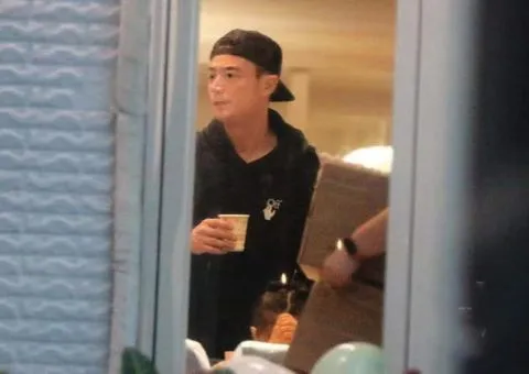 霍建华|林心如女儿生日排场大！戴发箍美成小公主，霍建华笑得比结婚开心