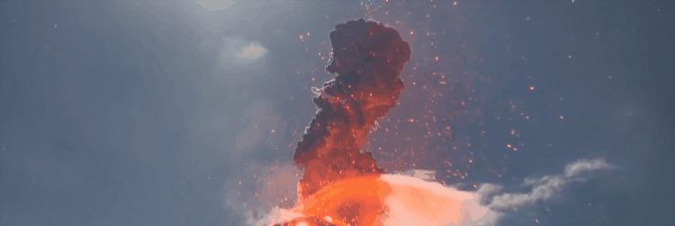 在翻云覆雨的大自然面前,人类太渺小了…