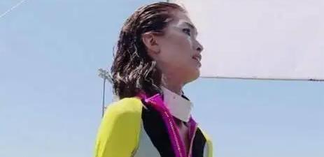 女孩|讨厌别人叫她“中国女孩”,如今混不下去想回中国捞金,已被封杀