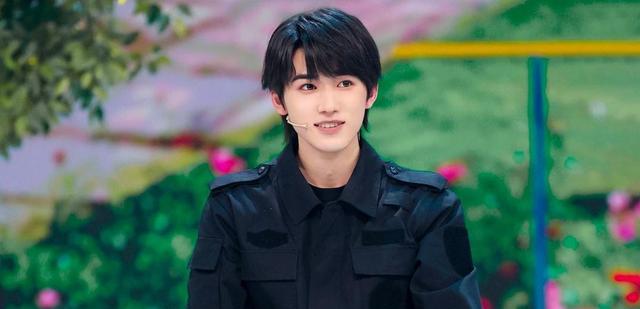 王牌对王牌|《王牌对王牌》已播两期，积累不少问题，导演吴彤回应了三个