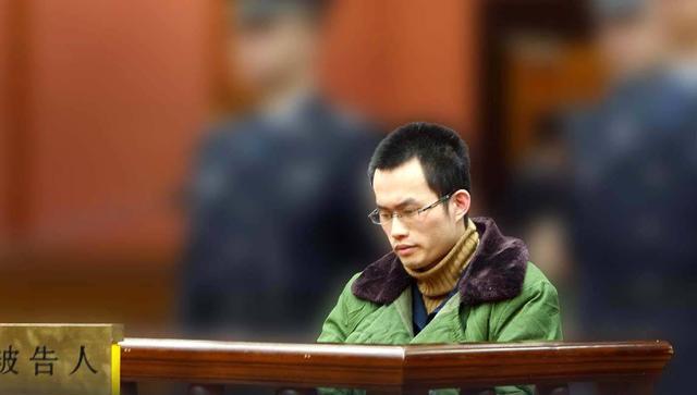 复旦“投毒男”林森浩毒死舍友,被判死刑,177名师生却为他求情