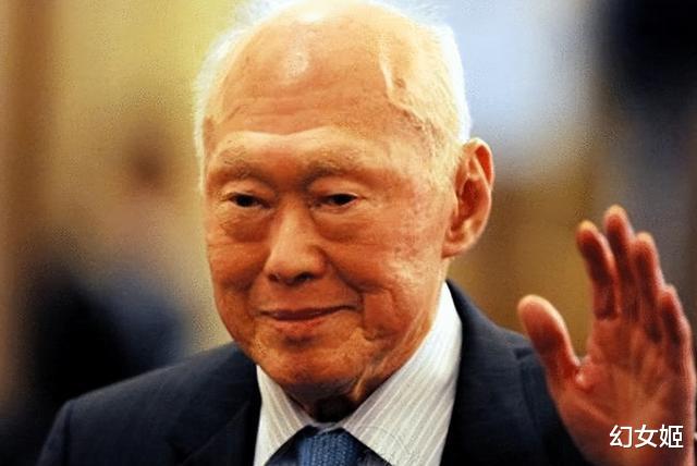 新加坡华人那么多，为何汉语不是通用语？李光耀：汉语有三个劣势