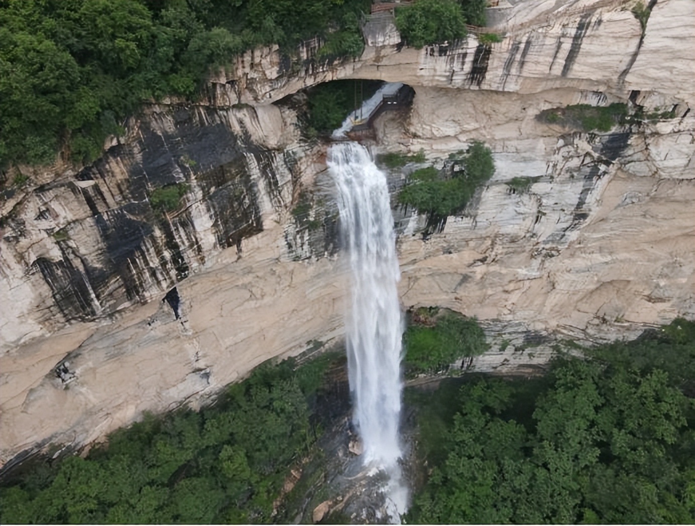 贵州|盘点国内十大仙境般的瀑布，你打卡过几个？
