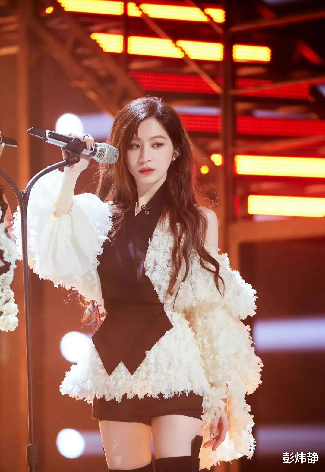 明星|超10位港台明星发声只有一个中国,多人沉默,2人发言引争议