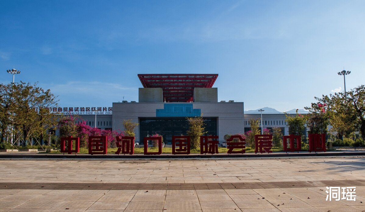 云南|这个小县城，街上有很多性感越南妹子，当地人不用签证就能出国