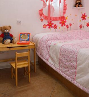 深圳的35平新房，厨房在厕所里，吃饭在鞋柜上，半平方都不敢浪费