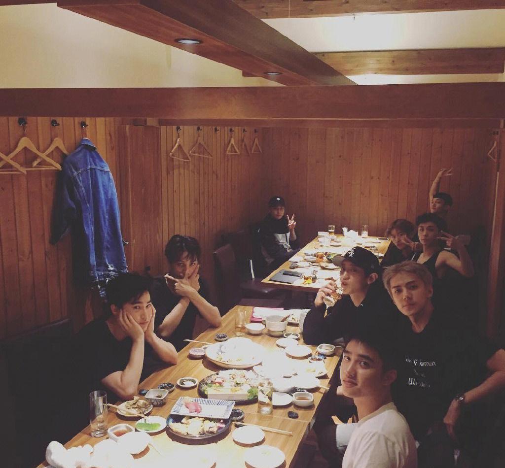 张艺兴|EXO即将合体！张艺兴海外巡演，队长金俊勉要跟他线下见面