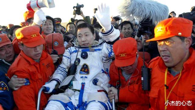 宇航员在太空生活3个月,返回后被抬出,因为身体“发生了变化”