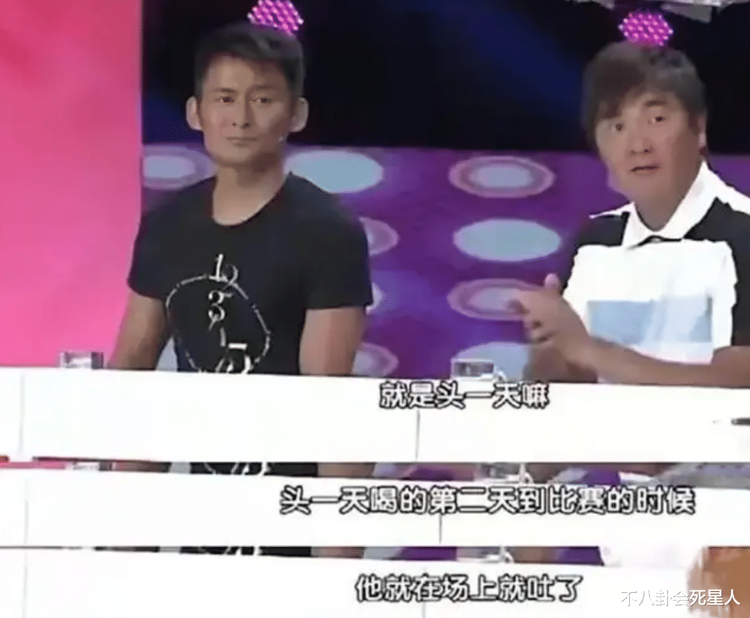 景冈山|55岁景冈山近照，满脸树皮纹，每天两三斤白酒，曾醉到在阳台小便