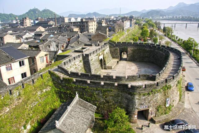 台州|中国首个获“最宜居城市”县级市，藏有两座古城和江南唯一的长城