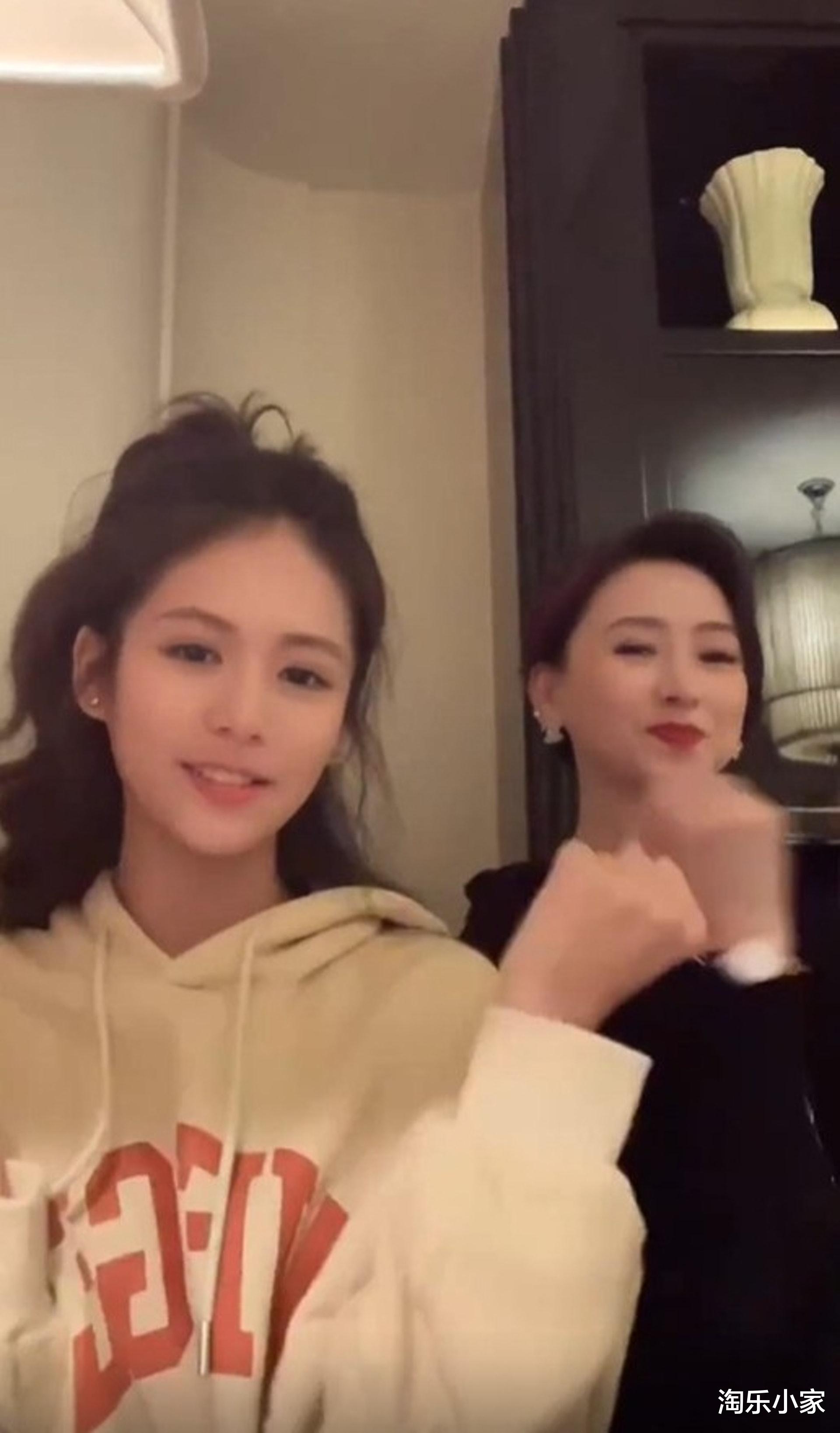 冯提莫|翁虹和女儿合体拍片跳手势舞，14岁刘莳尽得妈咪真传颜值高！