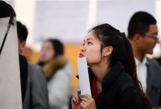 东北大学|是“玻璃心”在作怪吗?东北大学女硕士哭诉:面试像施舍一样