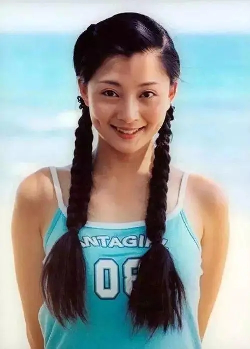 殷桃|“不老水蜜桃”殷桃:42岁像24岁,身边追求者不断却还是感到寂寞