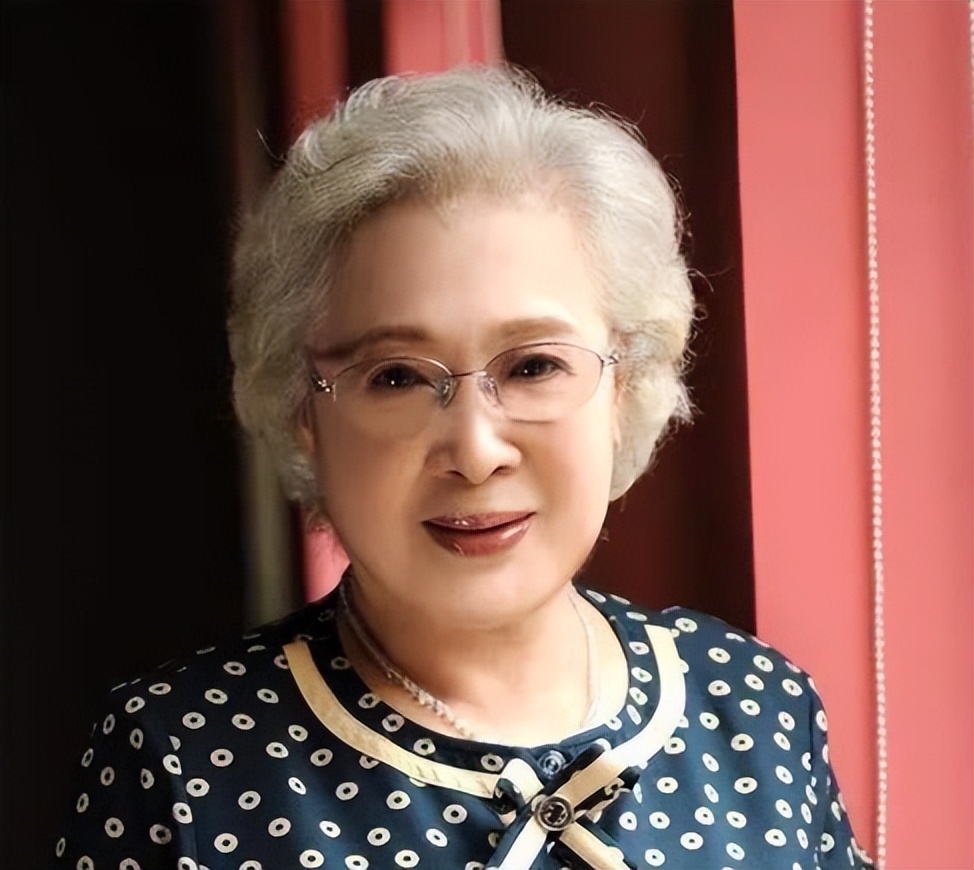 赵露思|著名演员秦怡:一代人的女神,命运曲折离奇,100岁终能安享晚年