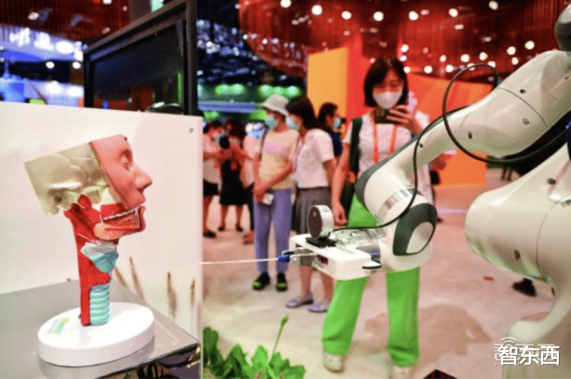 ai|打造线下版元宇宙!机器人VR助力远程做核酸,登上Science子刊