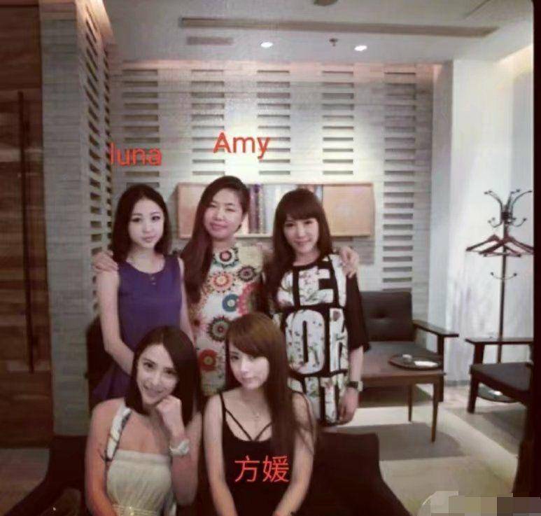 宣云|不再“拼丝袜”、“拼包包”，潘玮柏爱妻宣云成功翻身“真名媛”