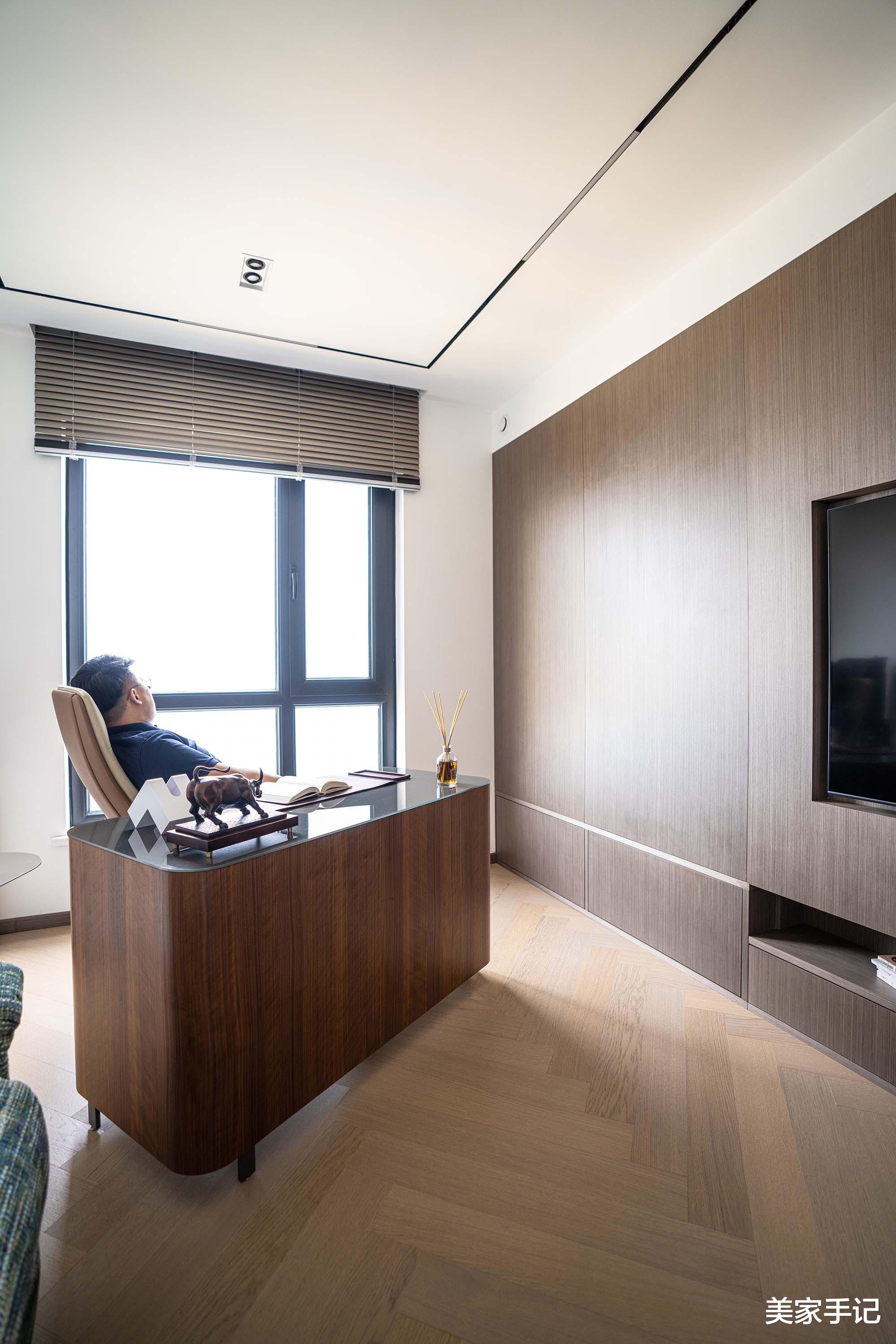 深圳夫妻200㎡的大平层火了,装修那叫一个高级大气,太有品味了