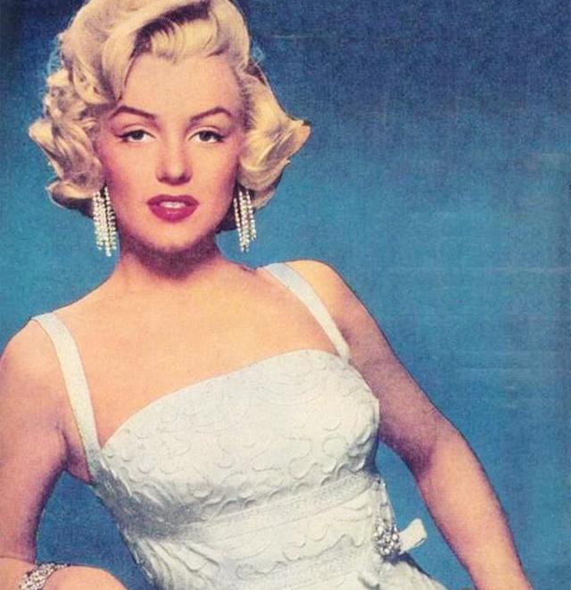 玛丽莲·梦露|殡仪师披露玛丽莲·梦露心酸细节:下葬前为她穿衣服