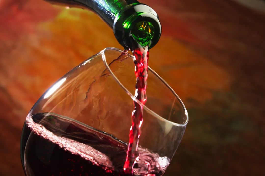 红酒|“软化血管”骗了国人数十年！红酒、鱼油、黑醋……统统在瞎扯