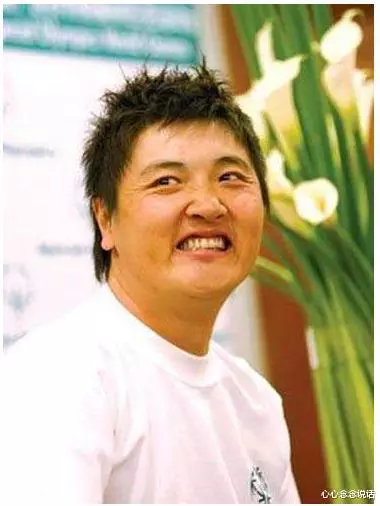 孙楠|悲哀的买宝瑶:沦为父亲孙楠的\战利品\,被后妈\洗脑\前途一片渺茫