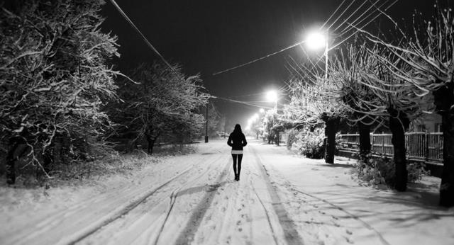 真实故事|丽霞姐的坎坷婚姻:头任爱动手,二任车祸身亡,三任总算成了依靠