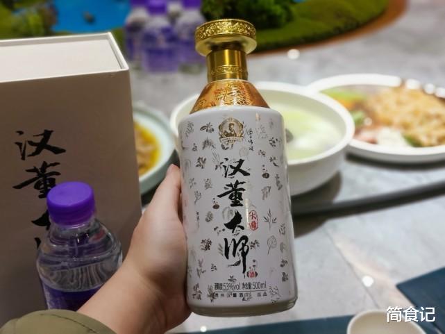 街头的烟酒门店到底赚不赚钱?其中暗藏“3个门道”,早懂早知道