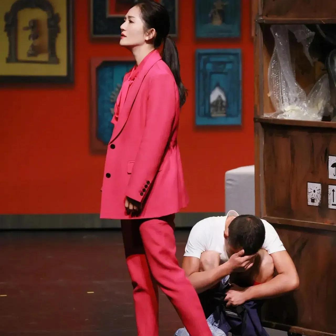 马伊琍|马伊琍,现身乌镇戏剧节,支持前夫!