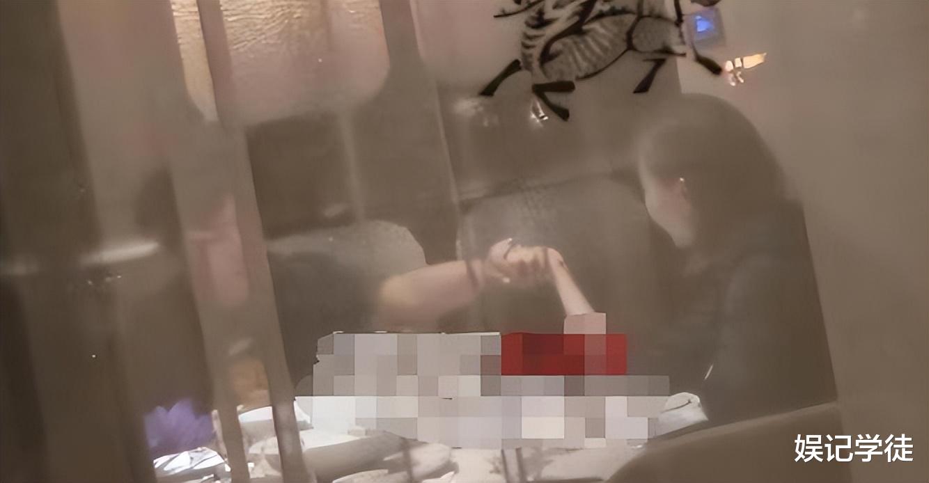 伊能静|伊能静含泪发文引猜测，与秦昊许久未互动，已看不到往日恩爱画面