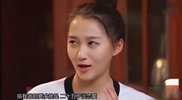 鹿晗|鹿晗为关晓彤庆生后一起回家，为女友准备超多礼物，还戴情侣帽秀恩爱