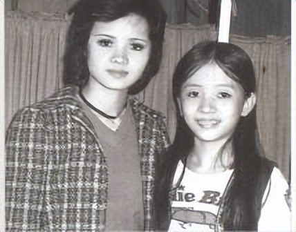 梅艳芳|一生重男轻女、拍卖梅艳芳贴身衣物卖钱的覃美金，和儿子闹翻了？