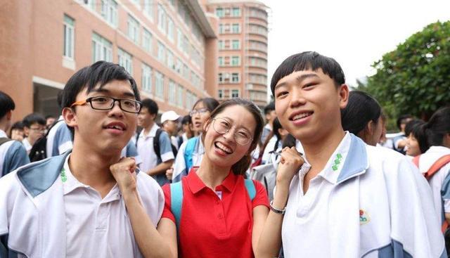 高校|2022年高考有新要求，高校“录取规则”有所调整，对男生影响颇深
