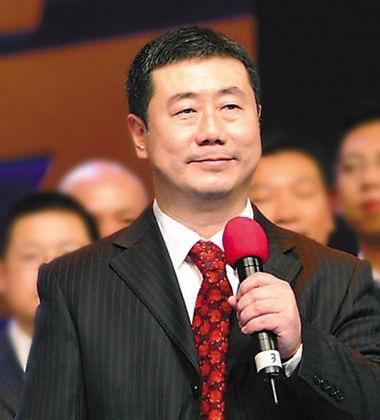 方宏进|方宏进：主持人变阶下囚，被女儿曝光出轨，如今靠直播维持生计