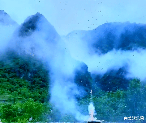 内卷|余秀华夫妇晒新房，原木色木质结构田园风，敲锣吹唢呐迎新妇进门