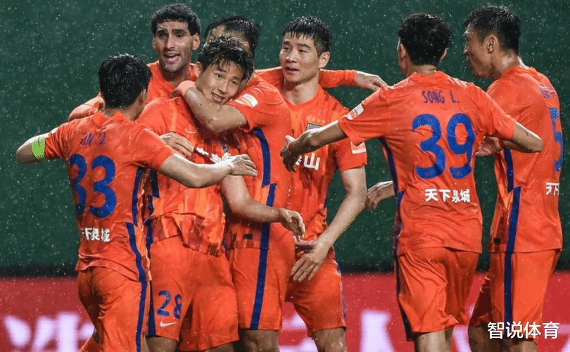 克鲁斯堡|深夜11点！中国足坛再迎动荡，中超2022赛季第一支解散球队诞生