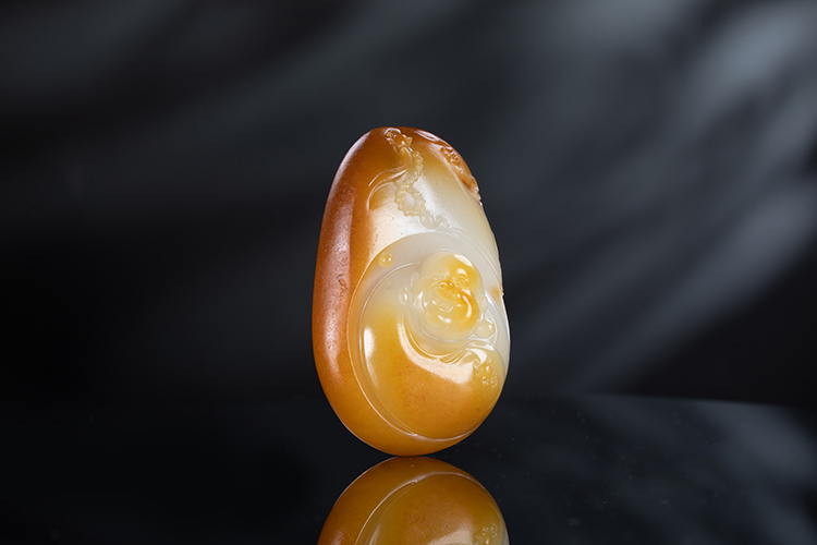 弥勒佛|「璞玉雅藏」和田玉籽料 和田玉黄皮沁独籽《弥勒佛》 名家玉雕作品