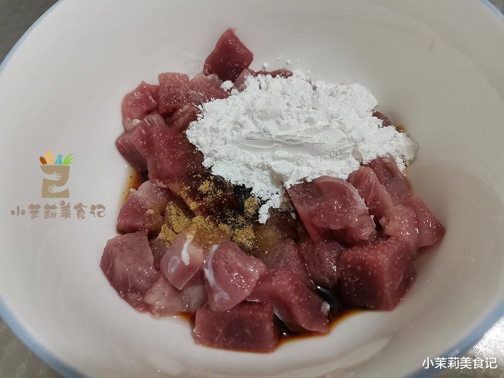 明日小雪，建议大家少吃腌菜和糯米，多吃4样，滋补强身温暖过冬