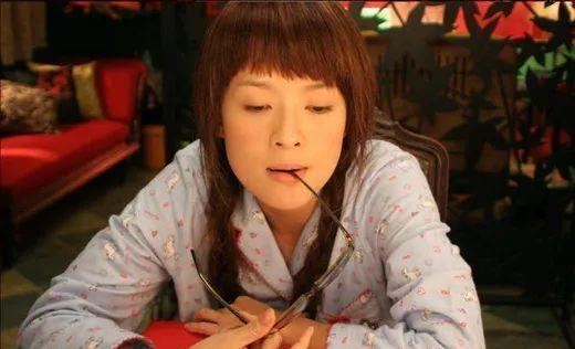 章子怡|41岁章子怡演15岁少女太违和，双眼无神满脸疲惫，毫无少女感