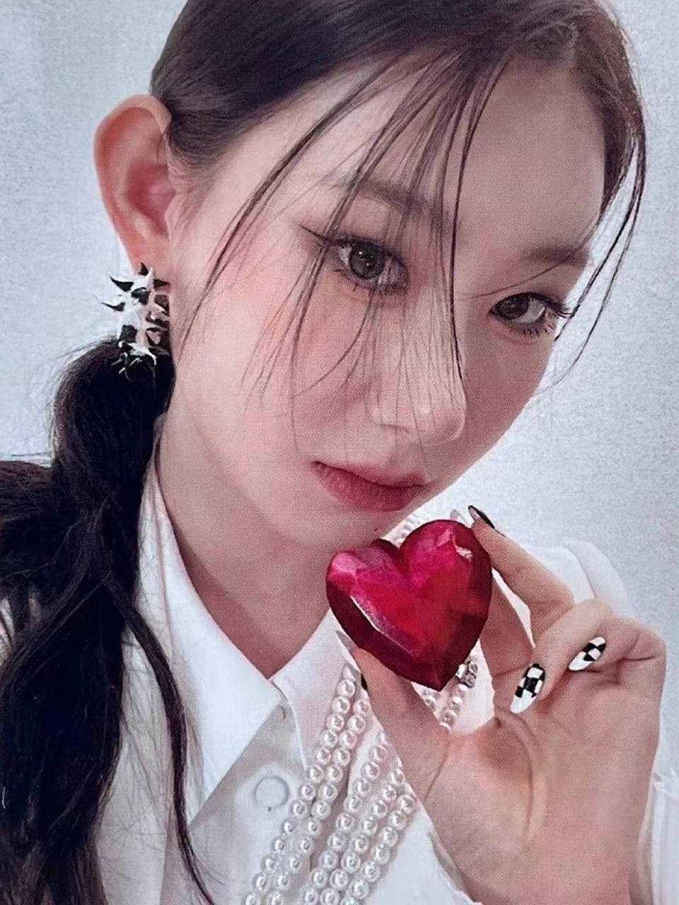 姐姐|李彩演、李彩领，俩姐妹因外貌争议，星途坎坷