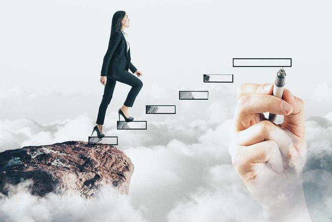 耳钉|能力差不多的人,有些混得很好,有些混得很差,躲不开的职场定律