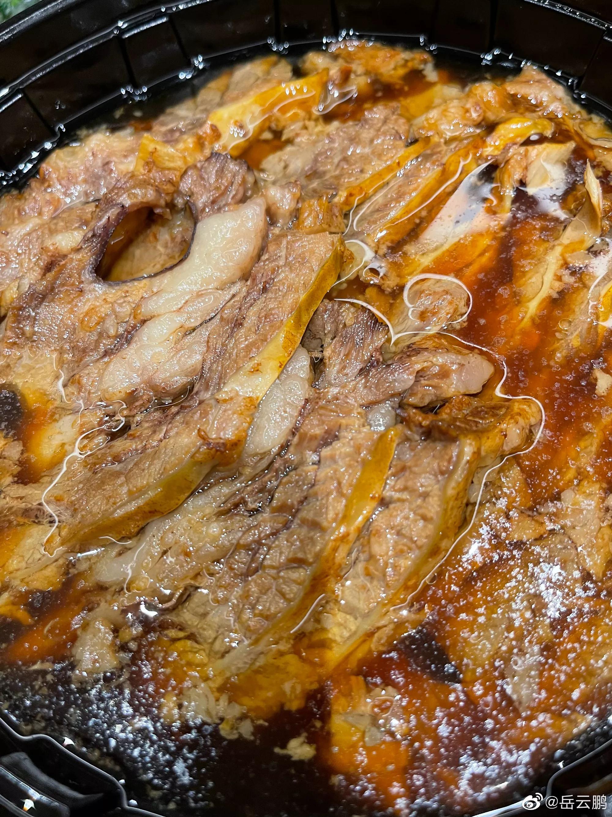 岳云鹏|岳云鹏怎么变了,从美食分享家,变成运动爱好者了