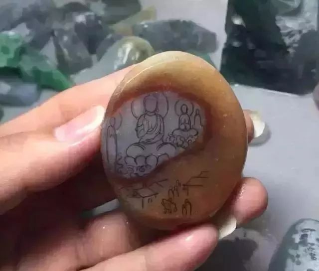 雕刻|翡翠论“种、水、色料与特色料子如何创作与雕刻”，展现出最高的价值！