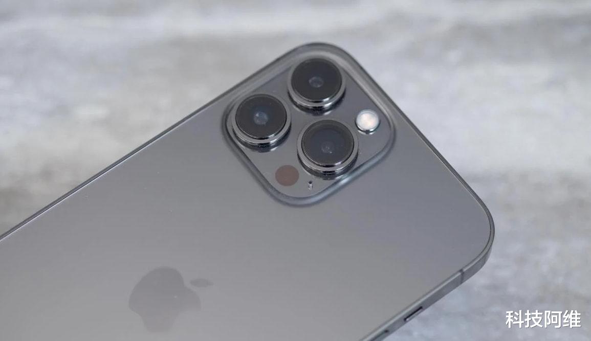 iPhone|發布不到四個月下跌800元，256GB+4352mAh，高配iPhone一降再降