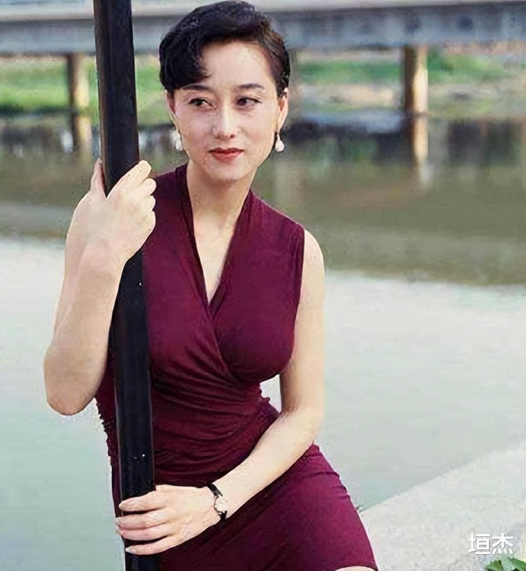 短发 能驾驭得了“短发”的女星，只服这10位，热巴等人就别硬上弓了