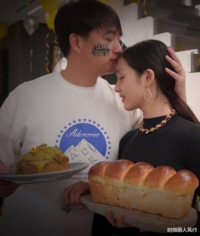 穿衣搭配|黄磊大女儿首次参加竞选！全英文演讲好自信，换电影经典造型封神