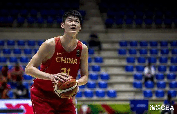 赵岩昊|CBA三消息：吉林混血赴美打球，赵岩昊先天疾病，胡金秋迎好消息
