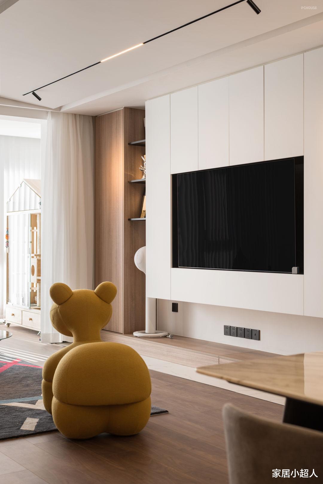 玩味统治下的现代融合空间