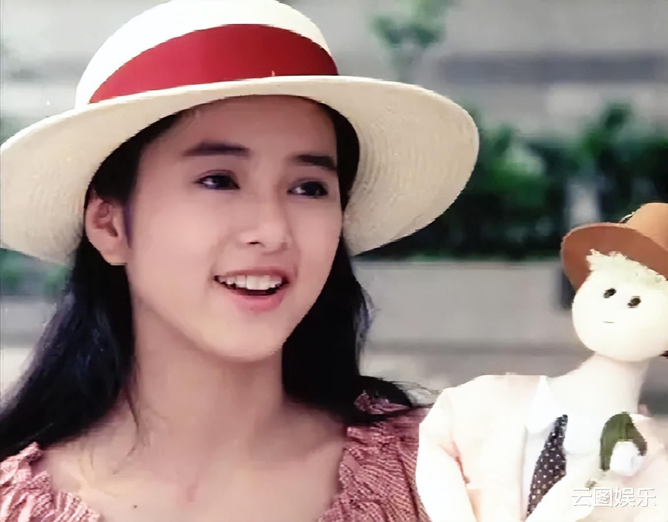 叶蕴仪|一代女神叶蕴仪现身小店,素颜出镜变化大,豪门梦碎后独自养俩娃