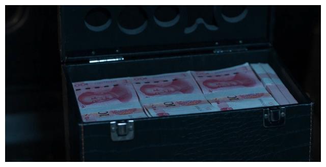 李伯东|都在骂《罚罪》中的内鬼李伯东,谁注意他被拉下水的原因,很可悲