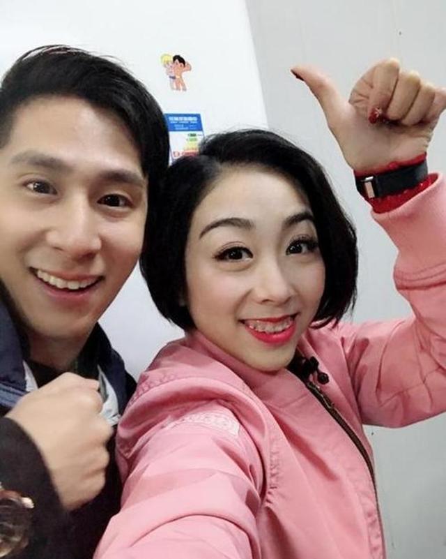 |晚上8点！隋文静晒汉服照真漂亮，韩聪哥拍摄冻坏了双手！